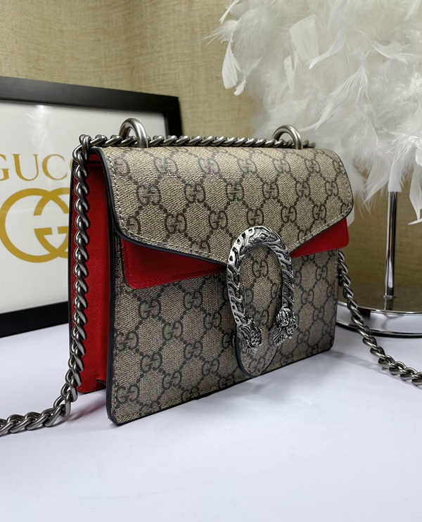 激安グッチバッグコピー背面デザイン